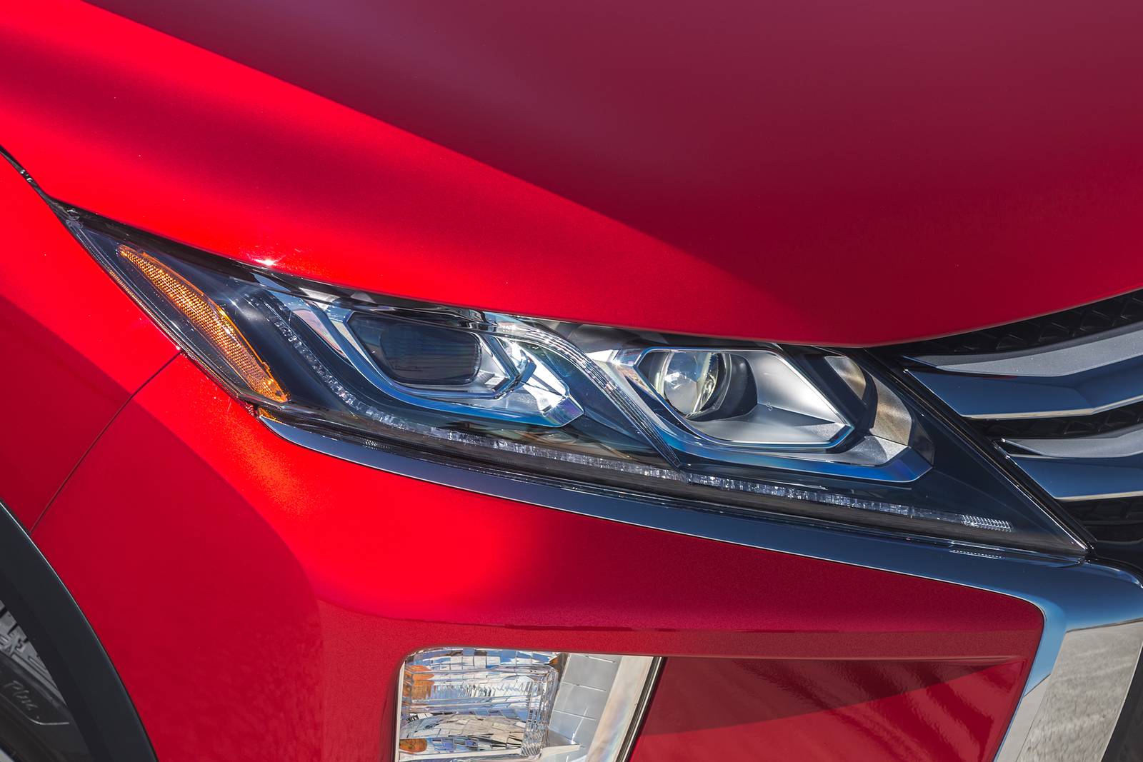2018 Mitsubishi Eclipse Cross front safety EDETAIL