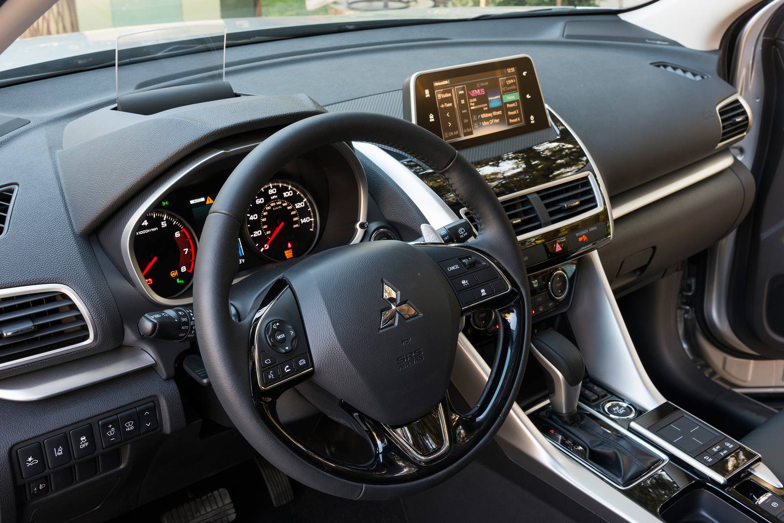 2020 Mitsubishi Eclipse interior SWD