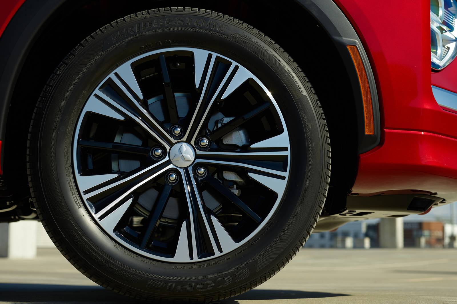 2022 Mitsubishi Eclipse Cross — OEM photo 3