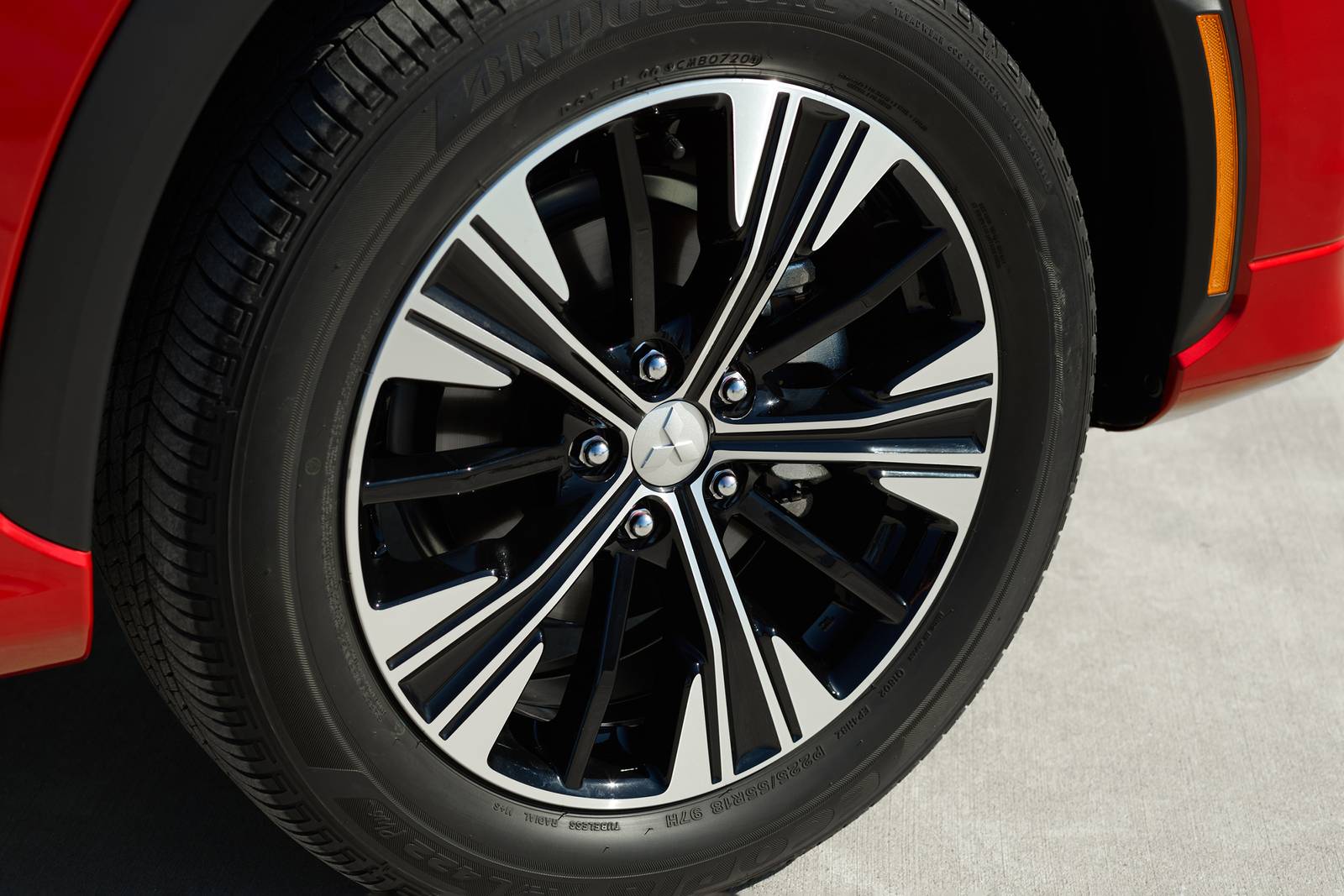 2025 Mitsubishi Eclipse Cross — OEM photo 3