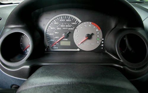 2003 Mitsubishi Eclipse Spyder interior G