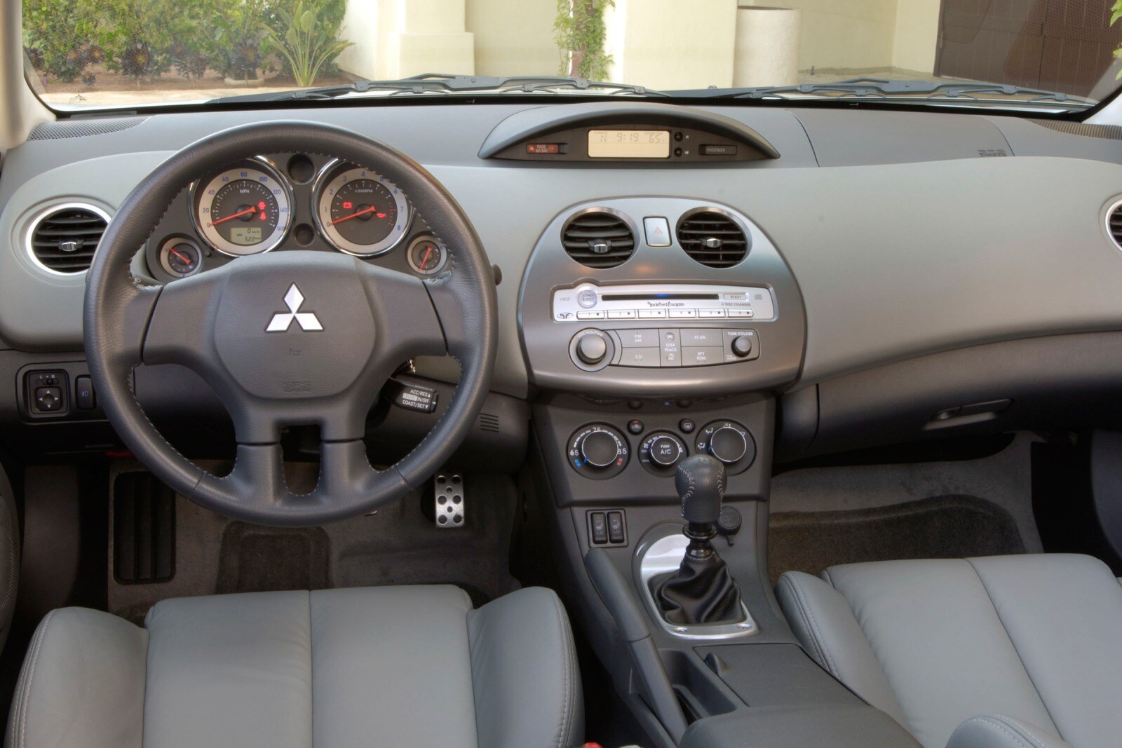 2007 Mitsubishi Eclipse Spyder interior D
