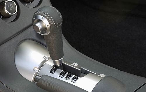 2008 Mitsubishi Eclipse front safety DETAIL