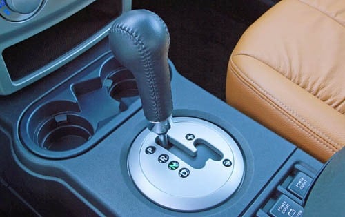 2004 Mitsubishi Endeavor interior CC