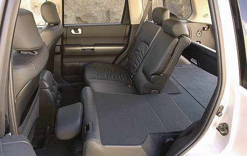 2006 Mitsubishi Endeavor interior RI