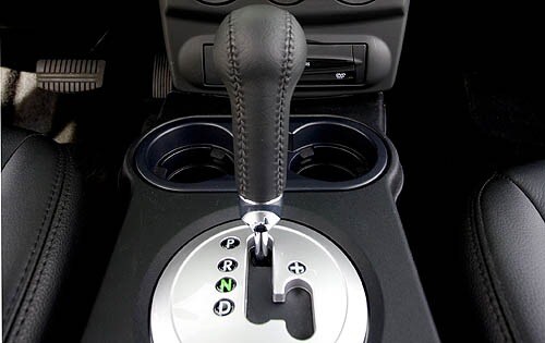 2007 Mitsubishi Endeavor interior CC