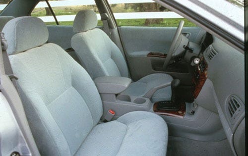 2000 Mitsubishi Galant exterior E
