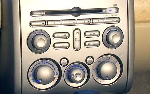 2004 Mitsubishi Galant interior CC