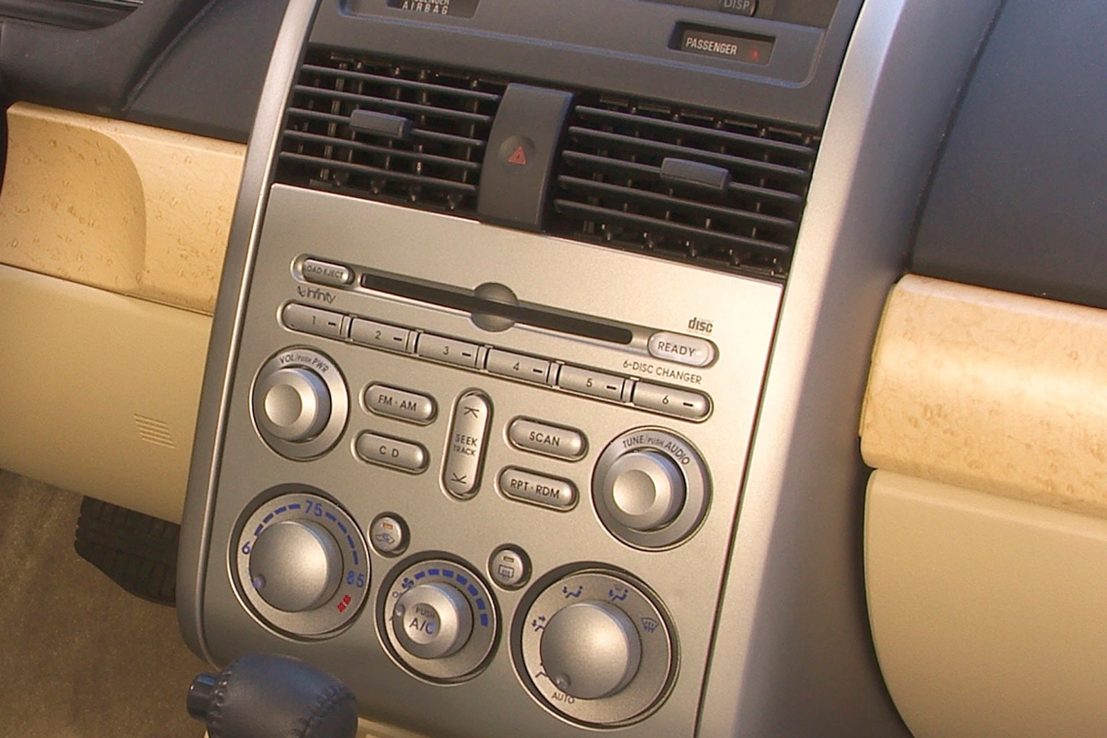 2007 Mitsubishi Galant interior CC