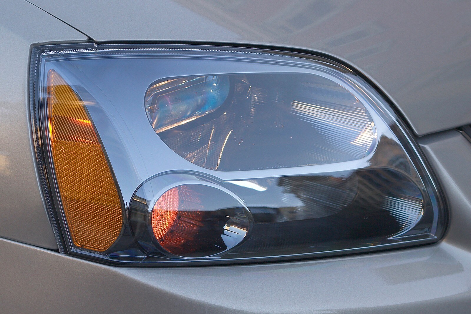 2007 Mitsubishi Galant exterior EDETAIL
