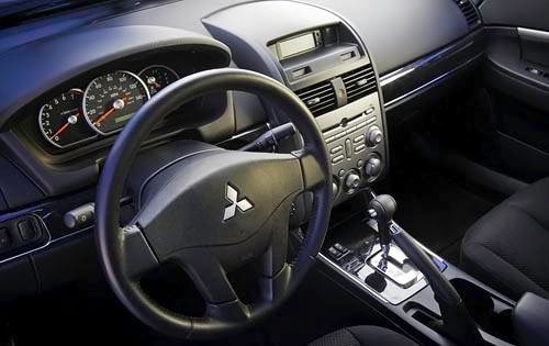 2009 Mitsubishi Galant interior D