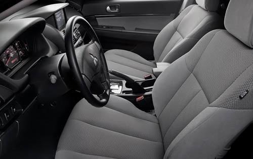 2011 Mitsubishi Galant interior I