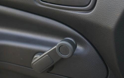 2004 Mitsubishi Lancer interior DETAIL