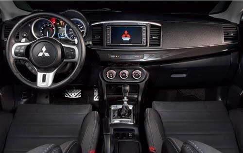 2010 Mitsubishi Lancer Evolution interior D