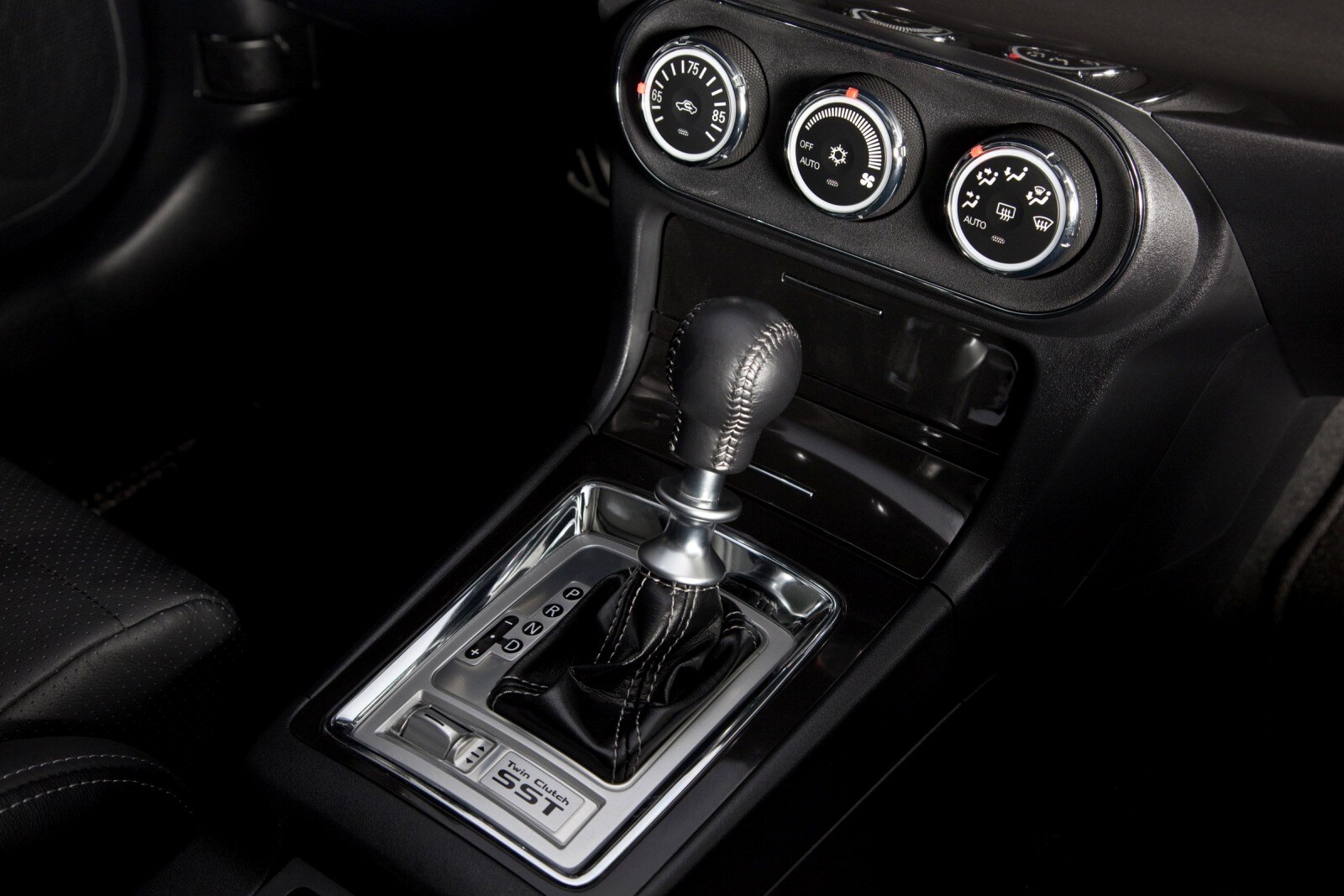 2012 Mitsubishi Lancer interior SHF