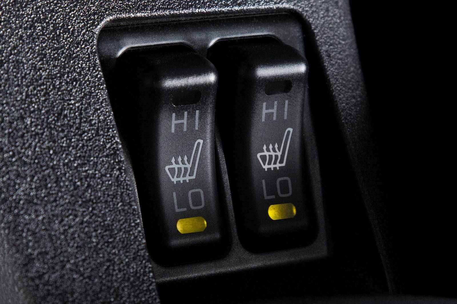 2013 Mitsubishi Lancer interior DETAIL