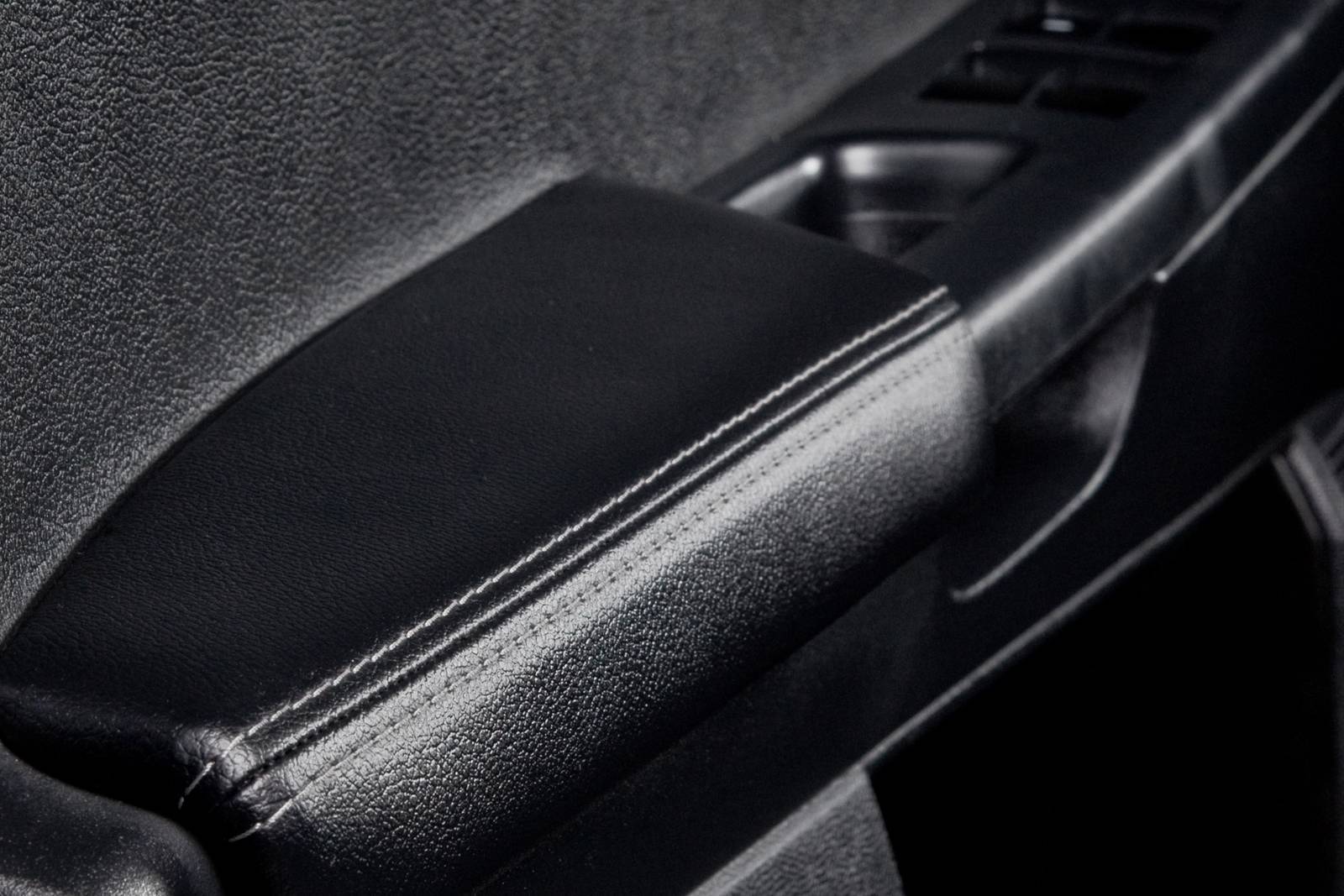 2014 Mitsubishi Lancer front safety DETAIL