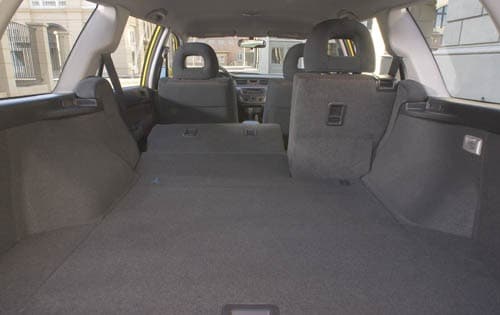 2004 Mitsubishi Lancer interior CARGO