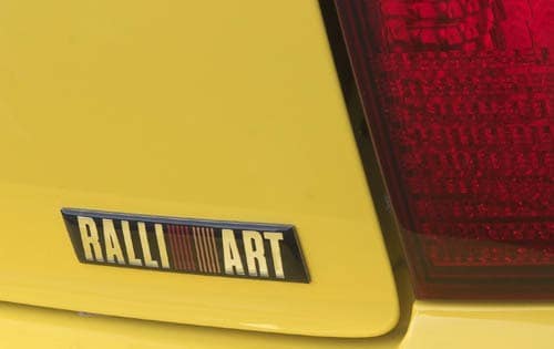 2004 Mitsubishi Lancer Sportback exterior FBDG