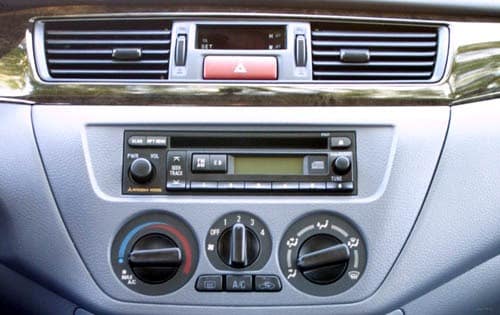 2002 Mitsubishi Lancer interior CC