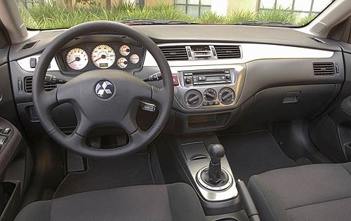 2006 Mitsubishi Lancer interior D