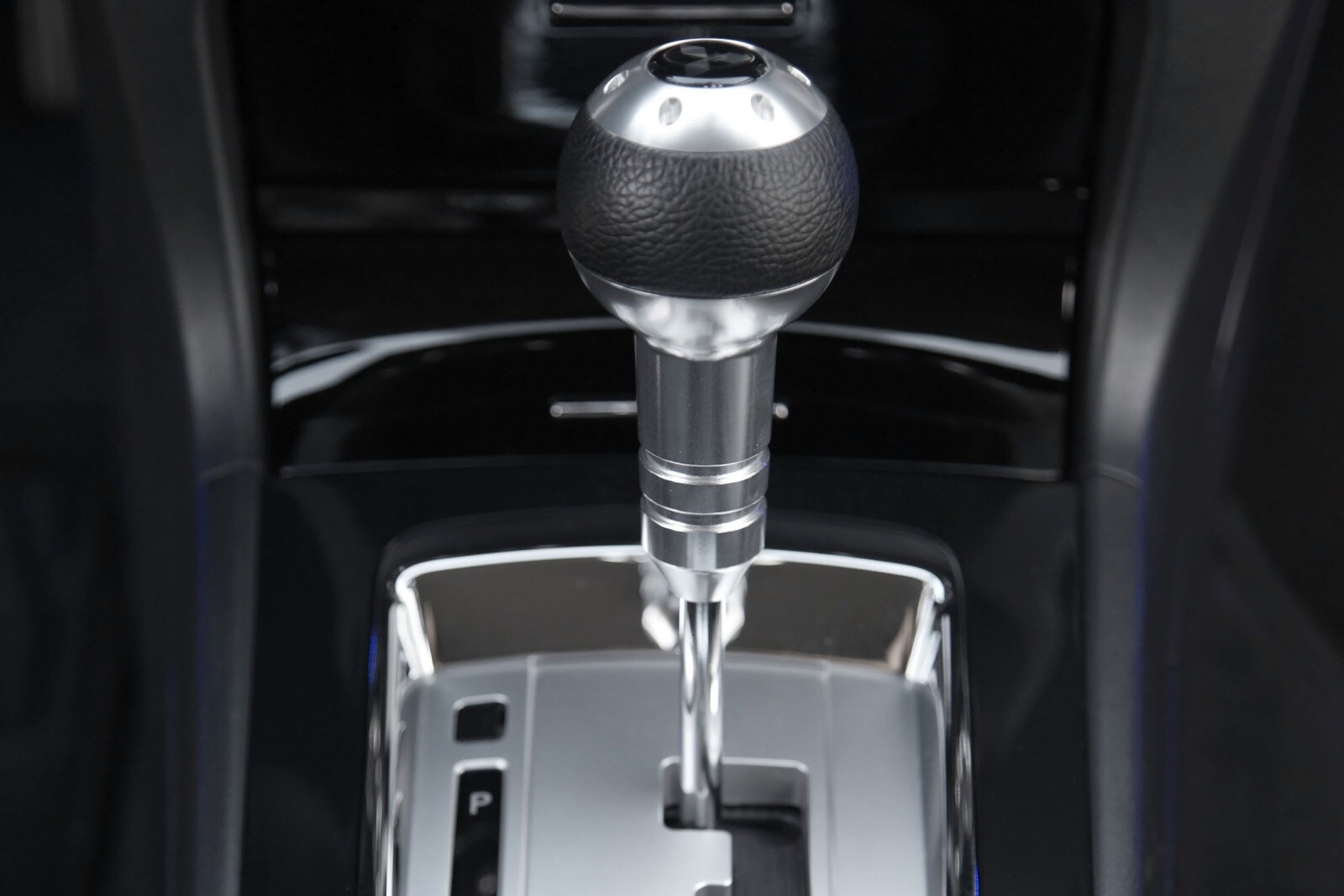 2013 Mitsubishi Lancer interior SHF