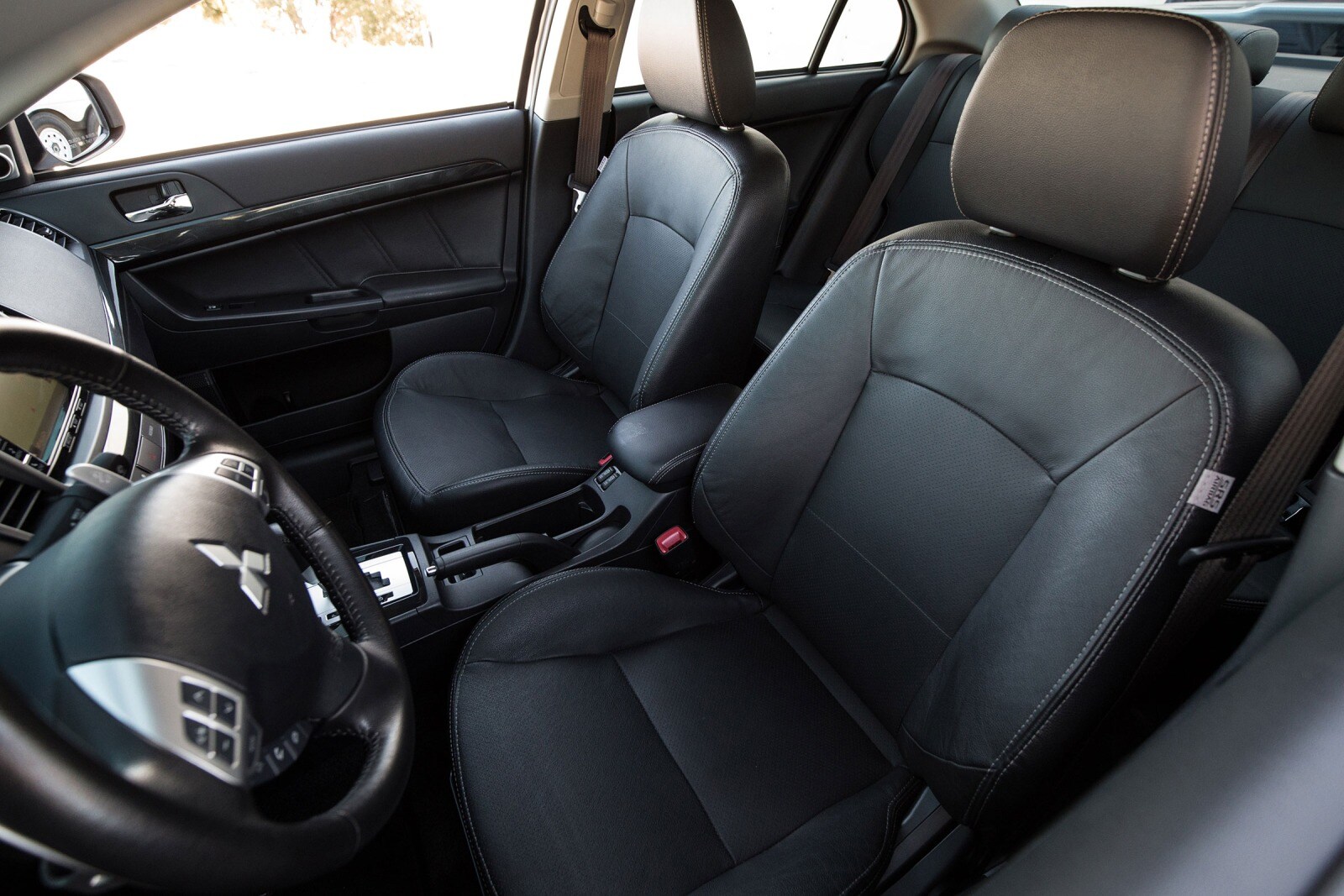 2016 Mitsubishi Lancer interior I