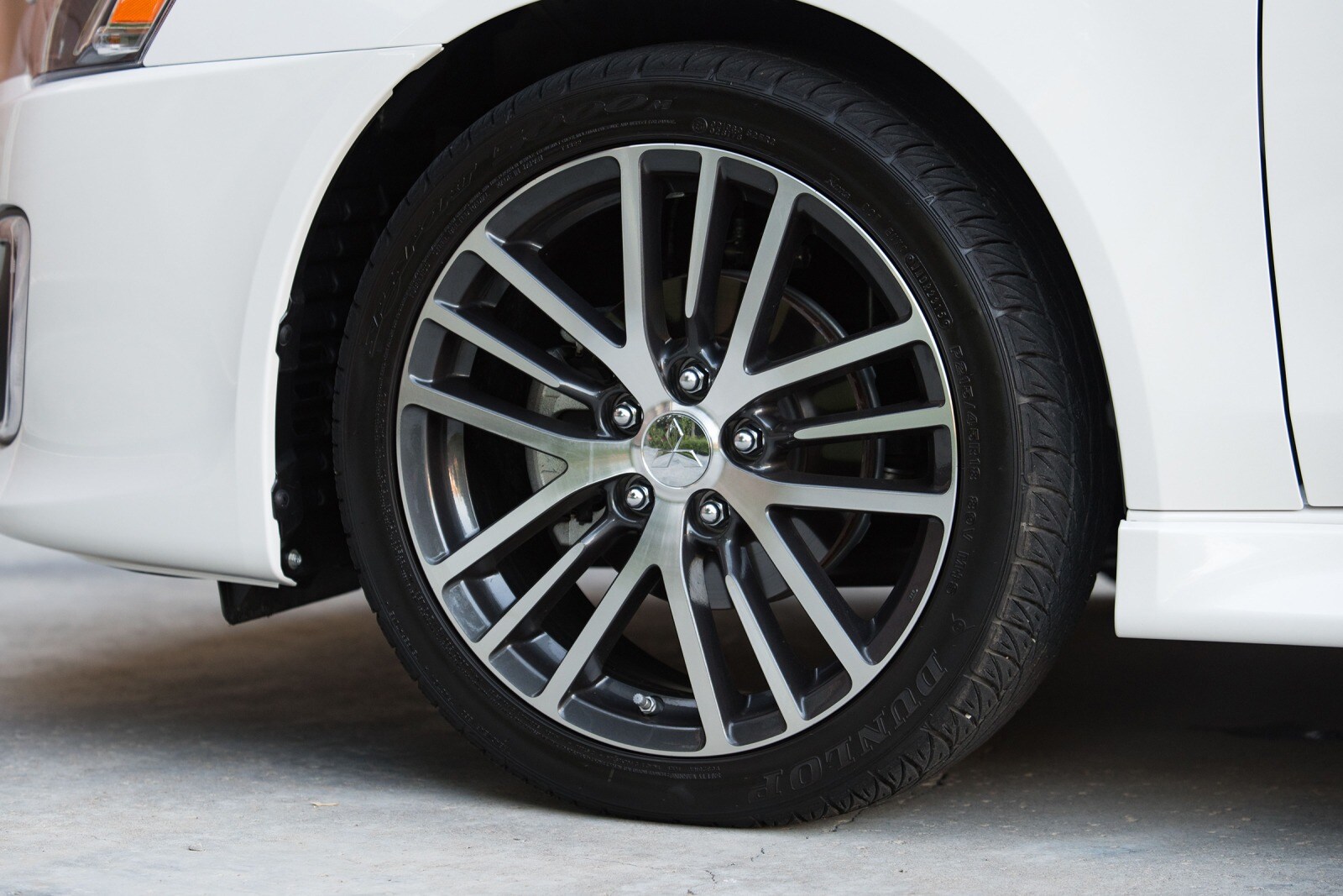 2017 Mitsubishi Lancer front safety W