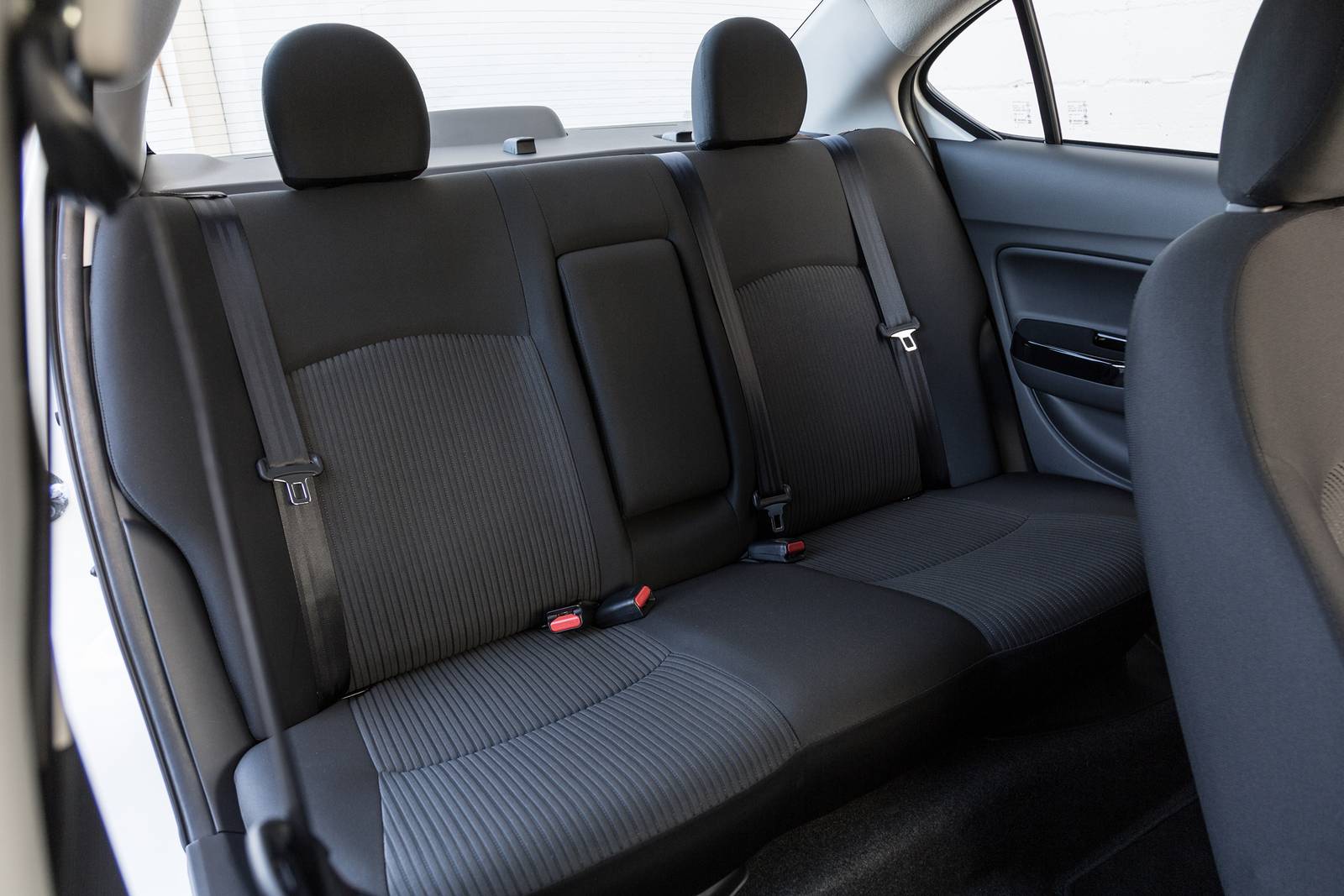 2018 Mitsubishi Mirage interior RI