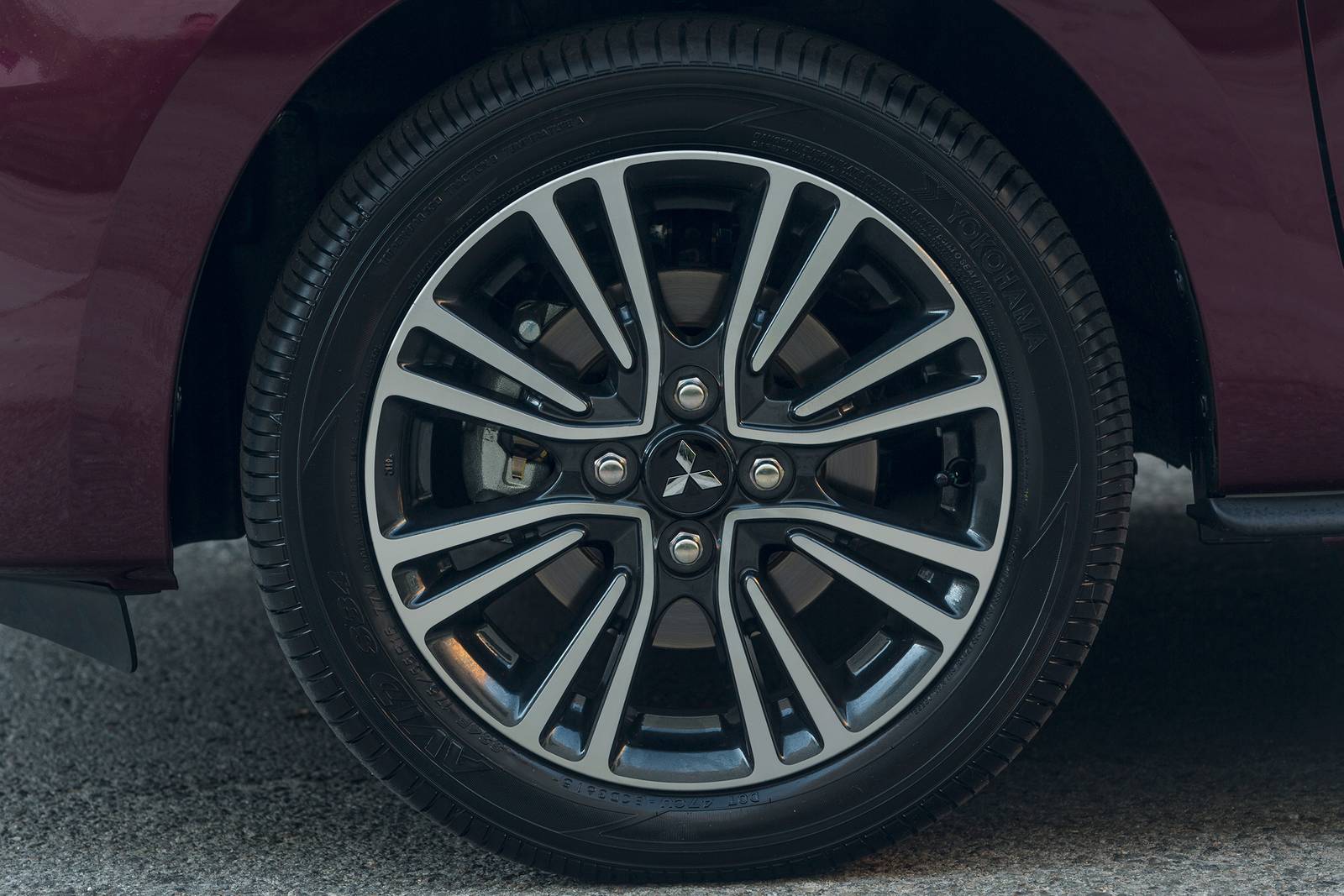 2017 Mitsubishi Mirage exterior W