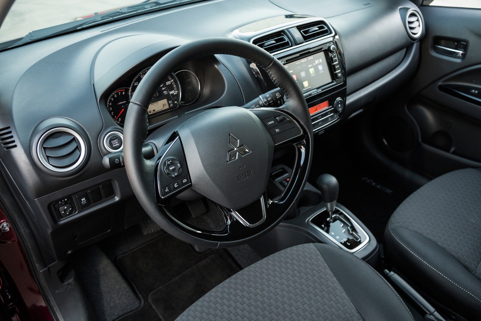 2018 Mitsubishi Mirage interior I