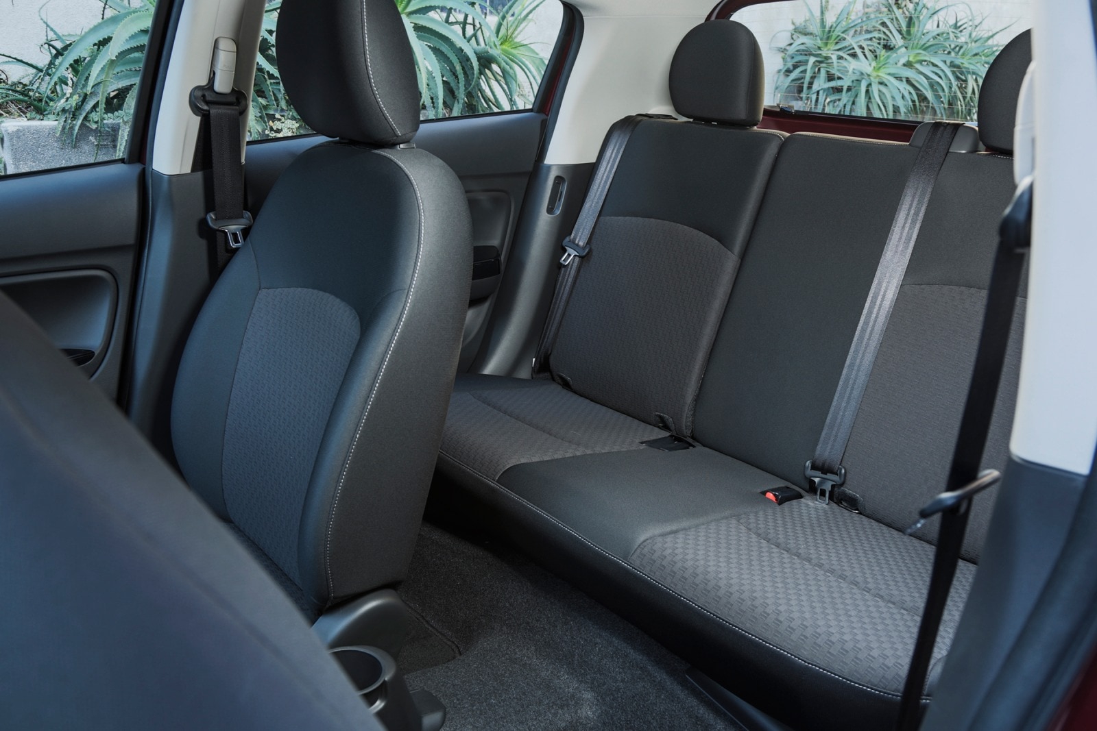 2018 Mitsubishi Mirage interior RI