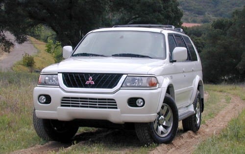 2000 Mitsubishi Montero Sport exterior FQ