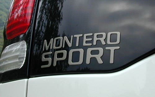 2000 Mitsubishi Montero Sport exterior FBDG