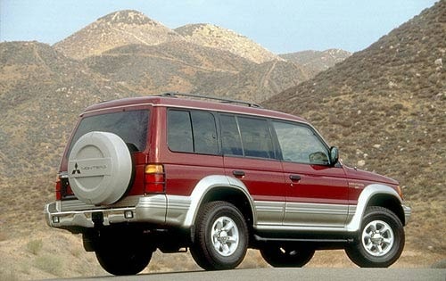 1997 Mitsubishi Montero 4 Dr SR 4WD Wagon