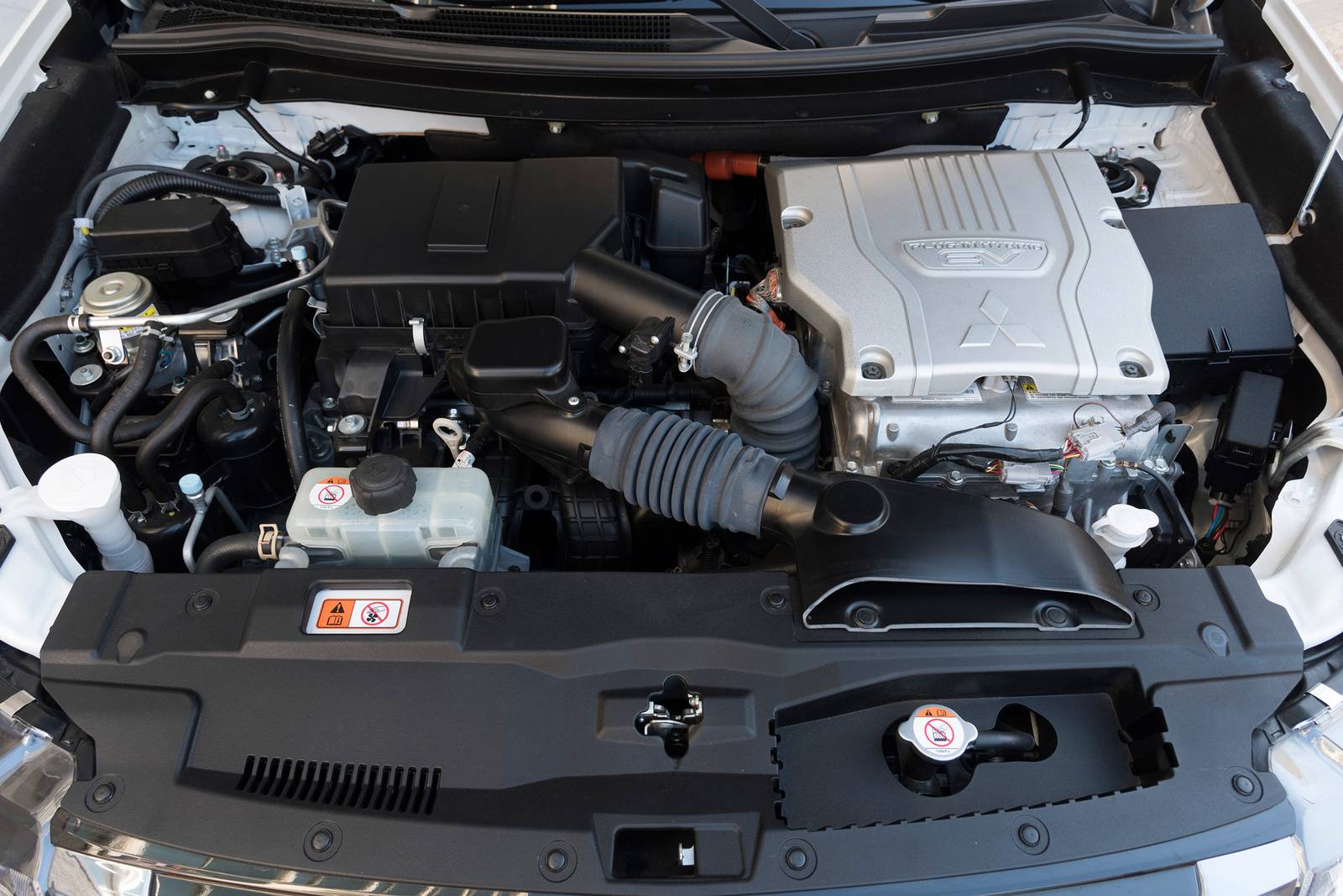 2018 Mitsubishi Outlander exterior E