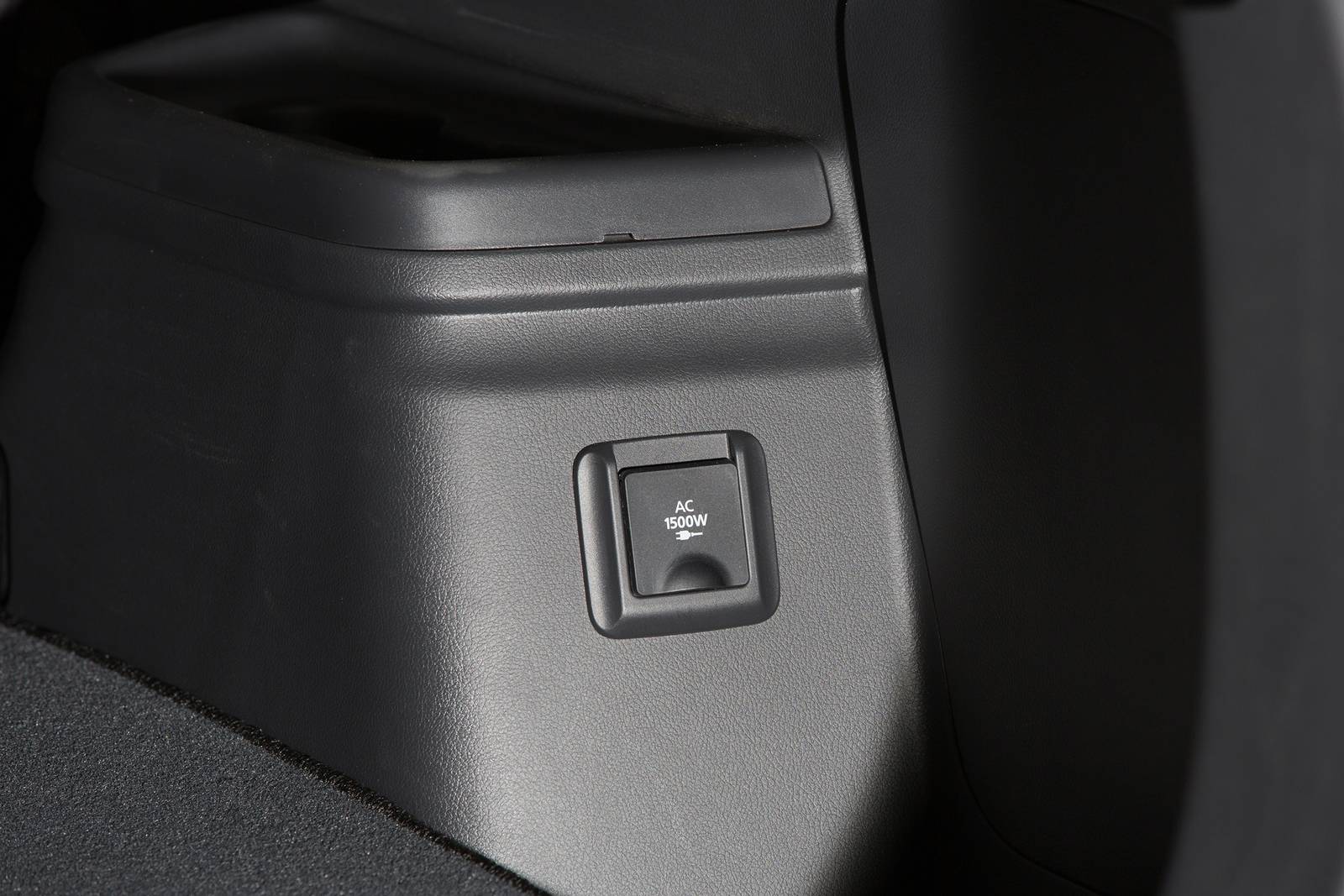 2018 Mitsubishi Outlander interior DETAIL