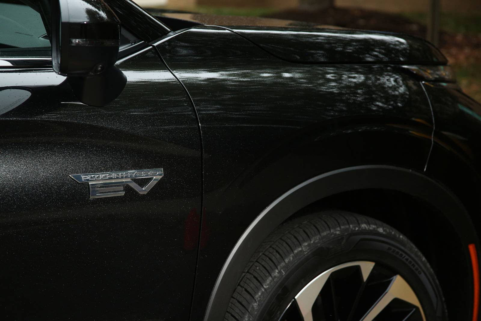 2023 Mitsubishi Outlander exterior FBDG