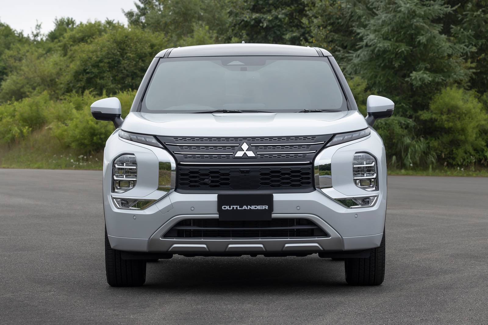 2023 Mitsubishi Outlander exterior F