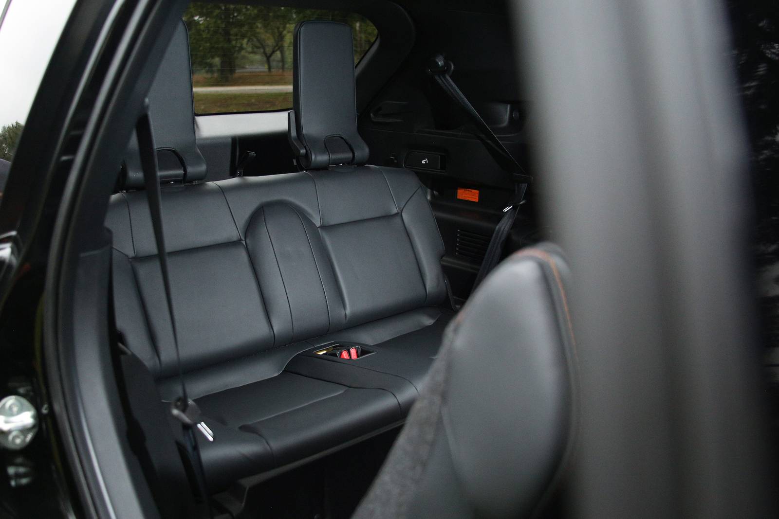 2025 Mitsubishi Outlander interior RI