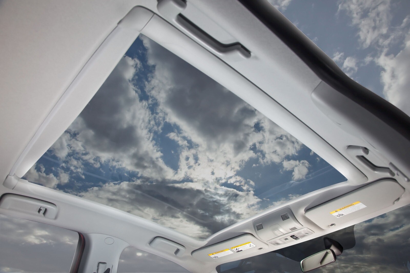 2012 Mitsubishi Outlander interior DETAIL