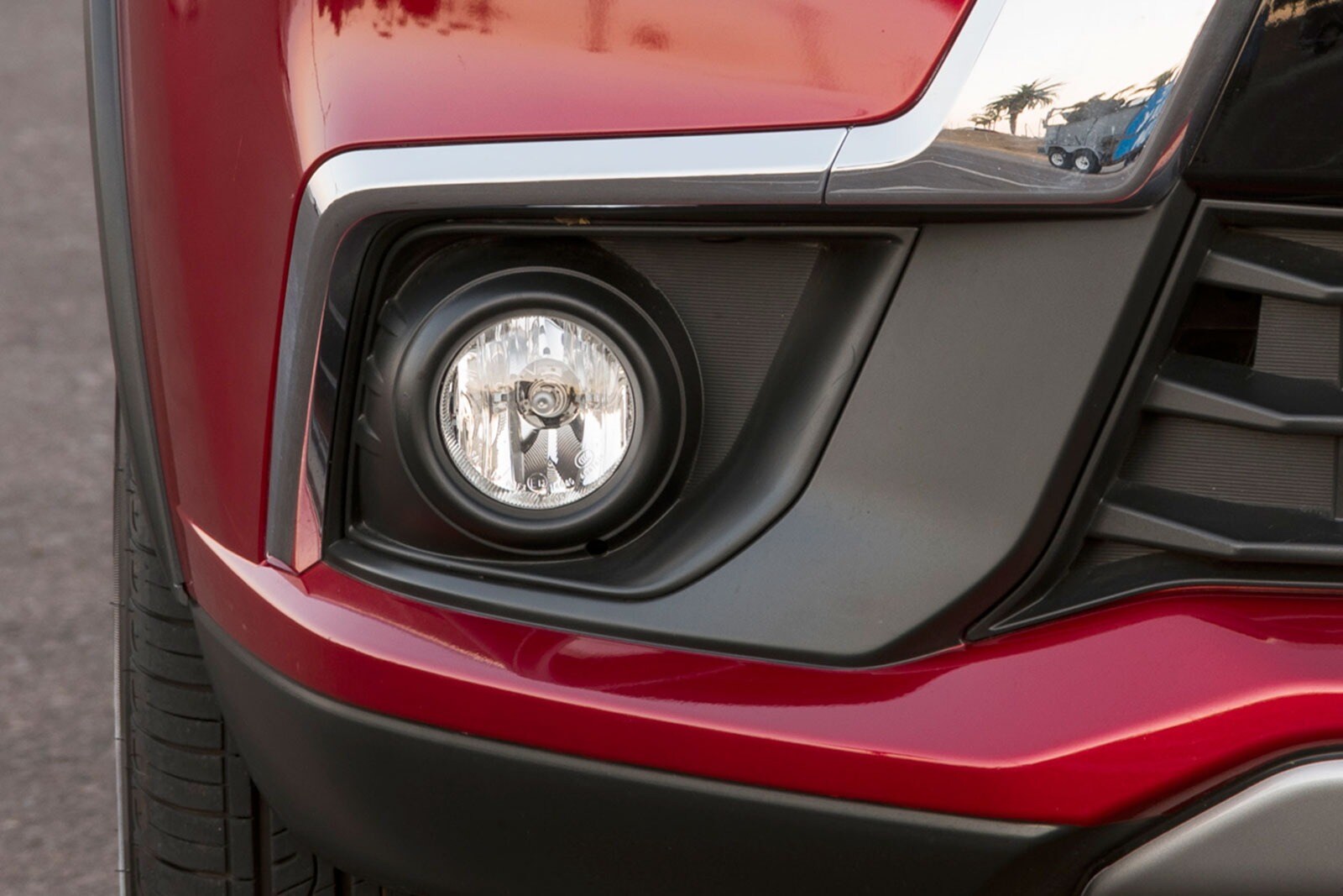 2017 Mitsubishi Outlander exterior FOG