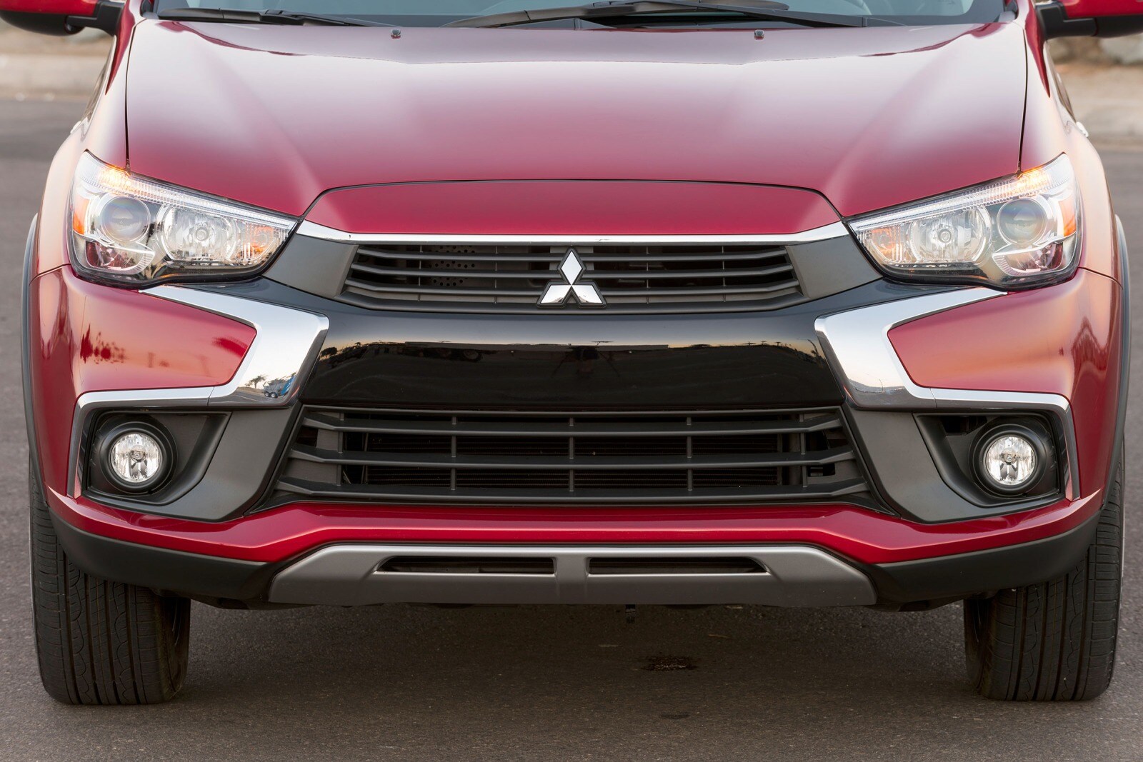 2017 Mitsubishi Outlander exterior FBDG