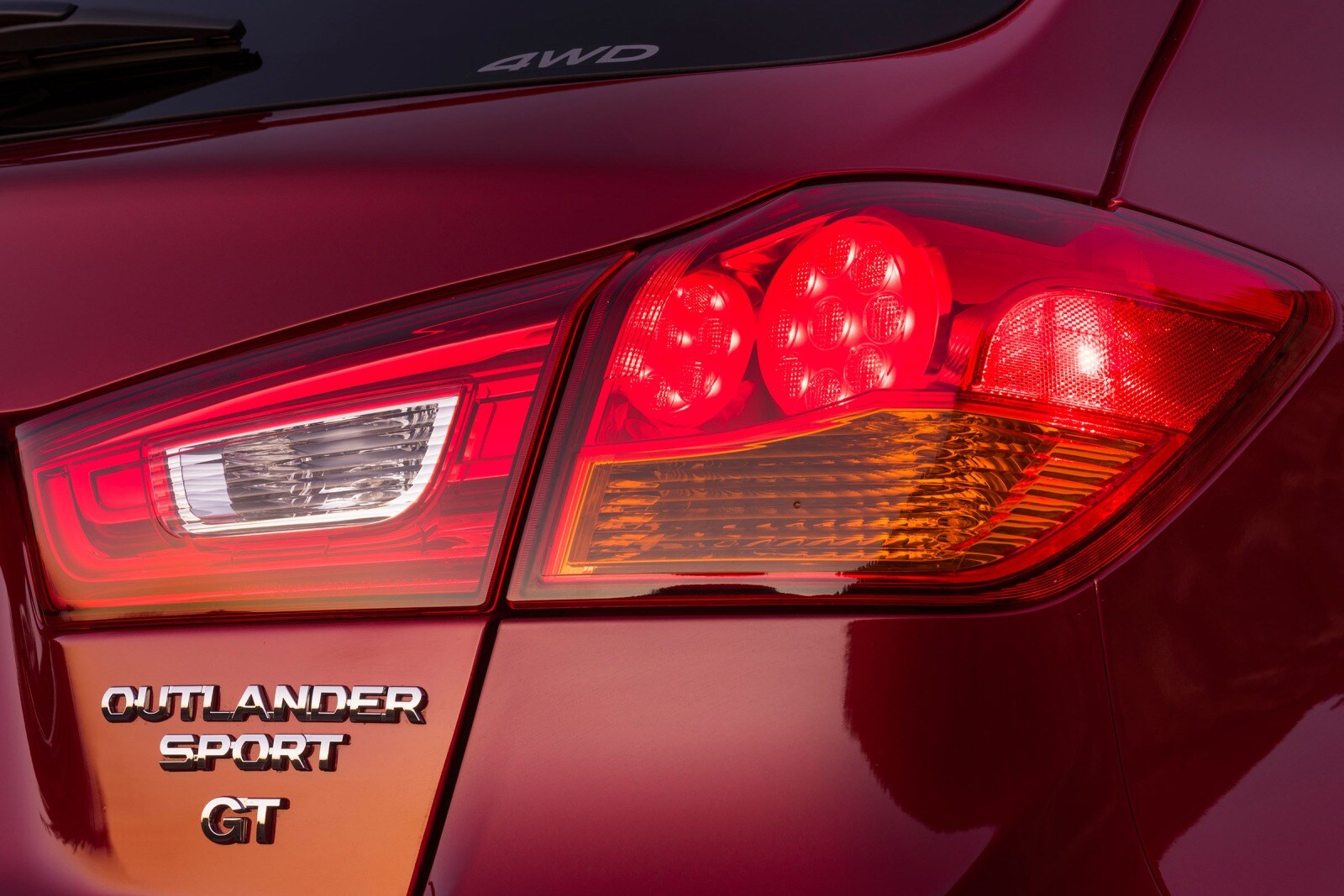 2017 Mitsubishi Outlander exterior RBDG