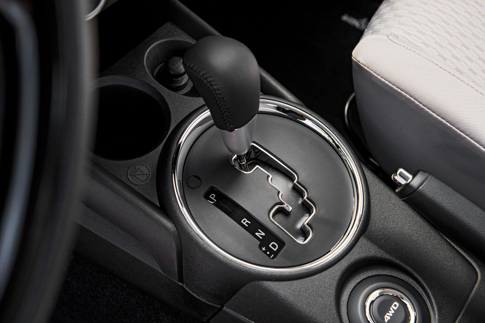 2017 Mitsubishi Outlander interior SHF