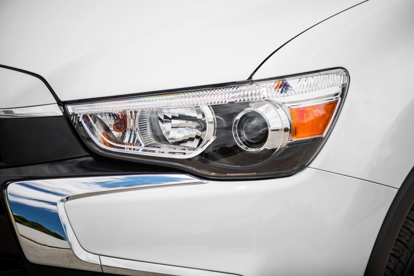 2017 Mitsubishi Outlander exterior EDETAIL