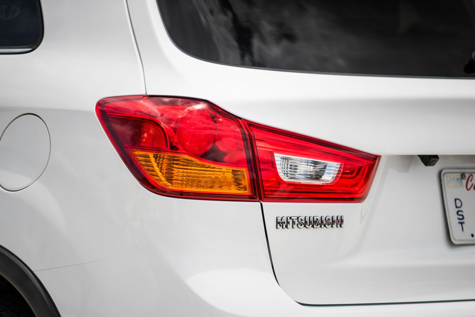 2017 Mitsubishi Outlander exterior RBDG