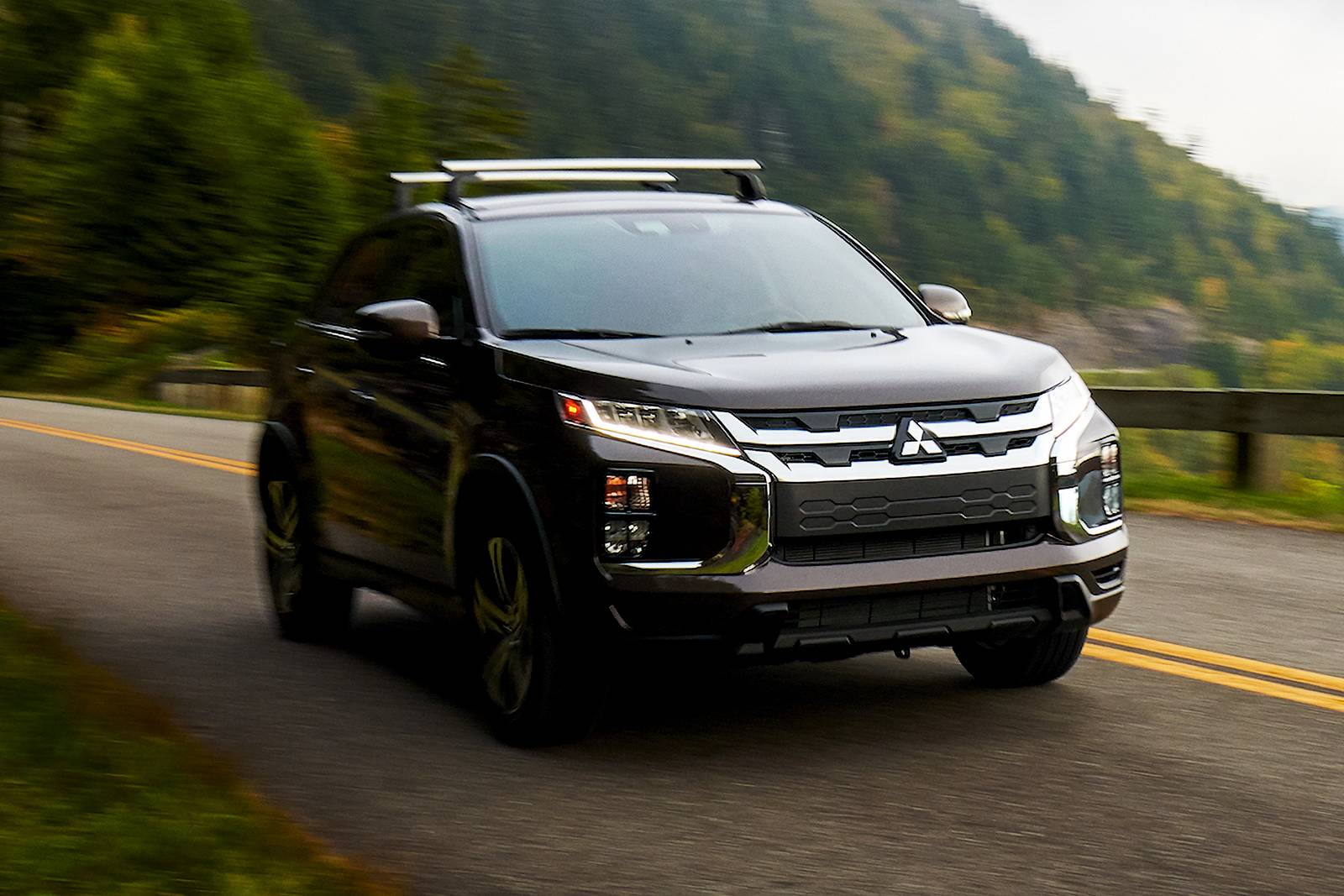 Mitsubishi Outlander Sport 2.0 SE 4dr SUV Exterior Shown