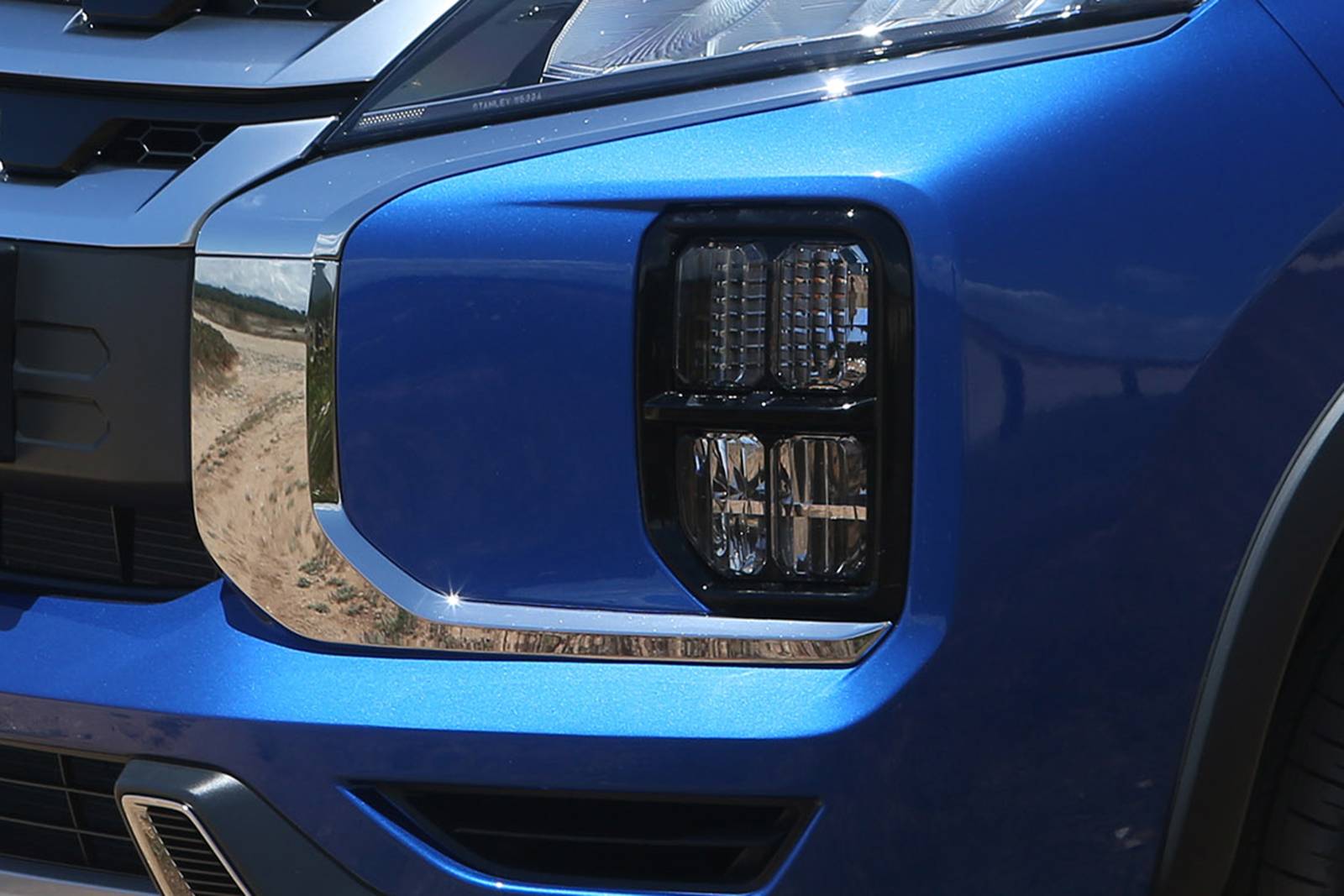 2024 Mitsubishi Outlander front safety FOG