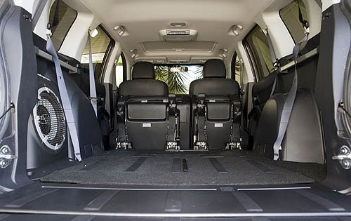 2007 Mitsubishi Outlander interior CARGO